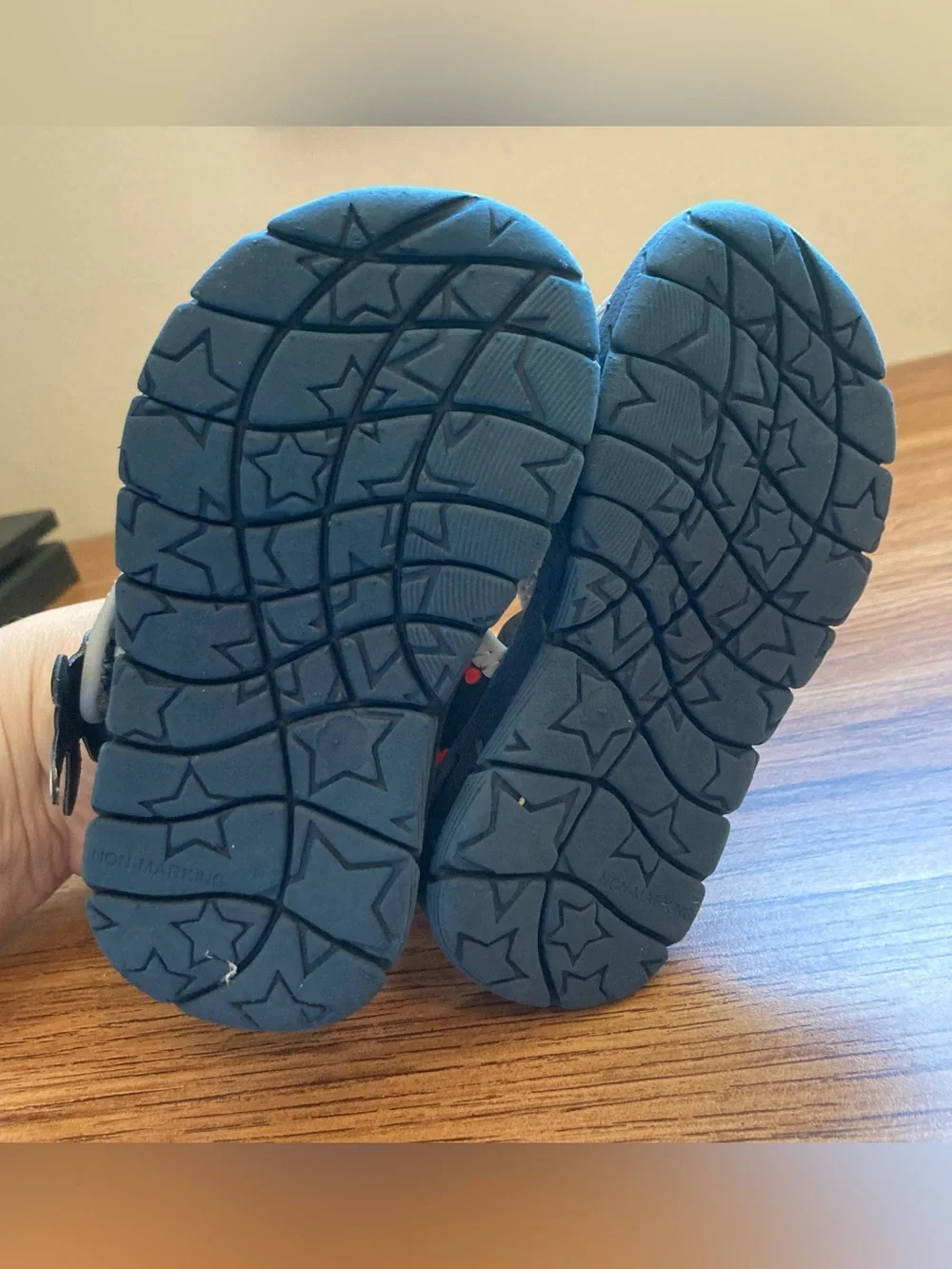 5/$15 Disney Mickey Mouse Navy and Red Kids Sandals 6